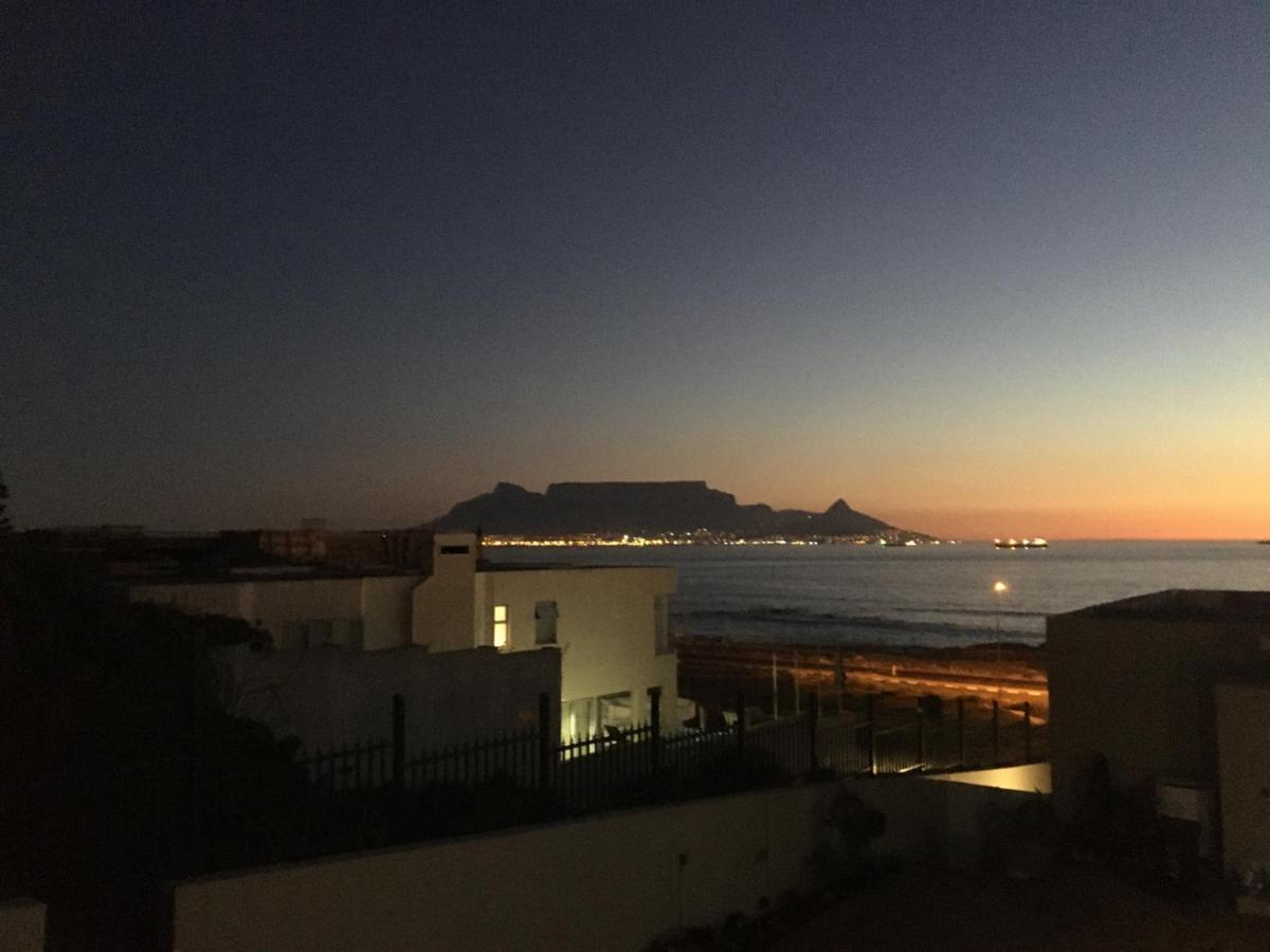 2Whitewaters Bloubergstrand Homestay Luaran gambar